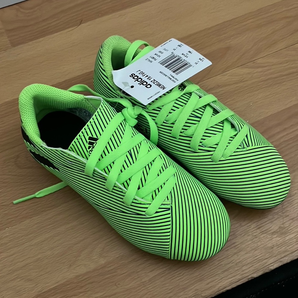 Soccer cleats